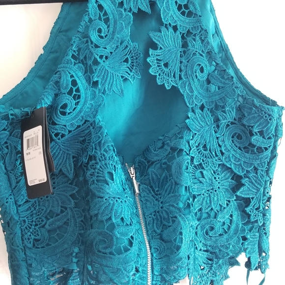 💃Marciano Top and Skirt Set💥 - Picture 9 of 10